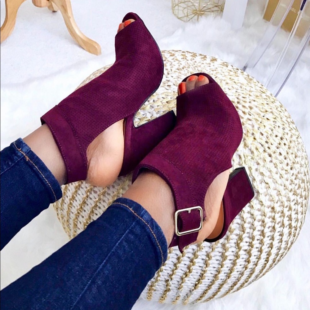 🍂 Wine color Ankle Booties 🍂 - Picture 3 of 5
